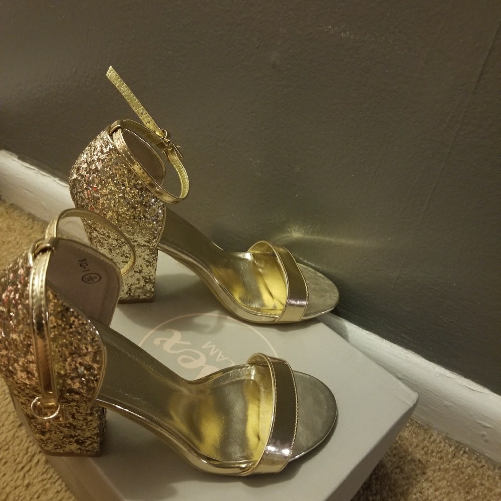 Gold metallic